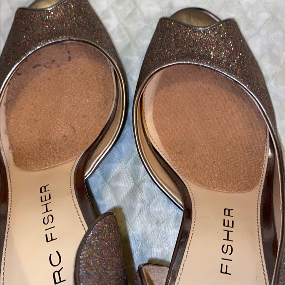“Marc Fisher” Glitter Multi-Color ladies heels. - Picture 8 of 8